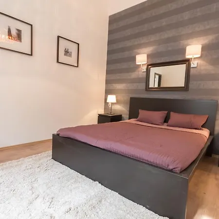 Luxury By Hi5-varoshaz *