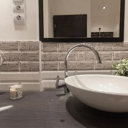 Luxury By Hi5-varoshaz 부다페스트