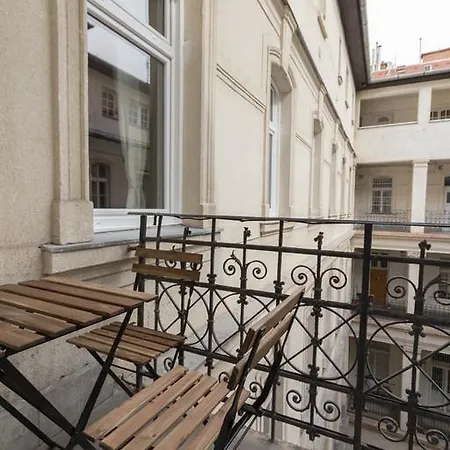 Luxury By Hi5-varoshaz *