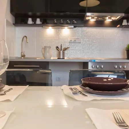 Apartment Luxury By Hi5-varoshaz