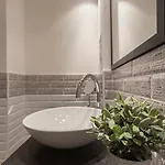 Luxury By Hi5-varoshaz *